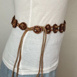 VTG 60S Woodstock Walnut Shell Adjustable Tie Belt